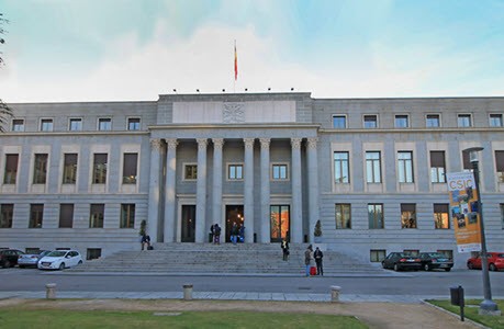 Façade du Conseil Supérieur de la Recherche Scientifique