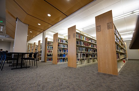 foto: Interieur van de Paul Nystrom Library van Jessup University