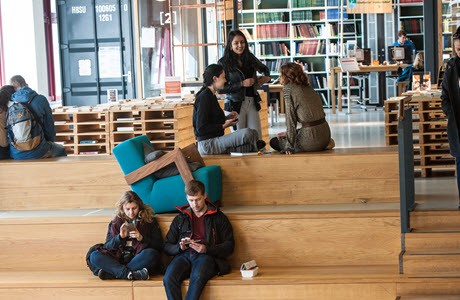 Bezoekers van de Bibliotheek Gouda