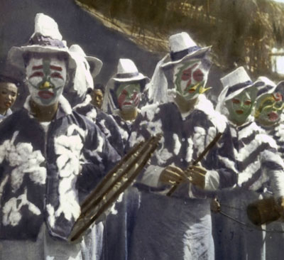 Glass slide depicting Peking, Chinese life in early 20th century