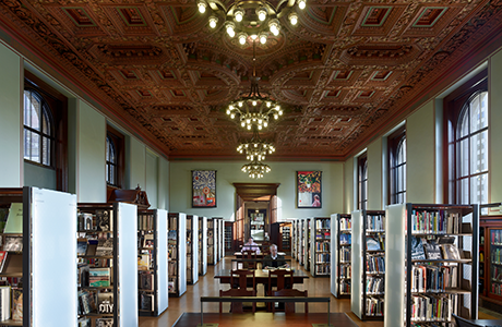photo : intérieur de la Bibliothèque publique de Saint-Louis